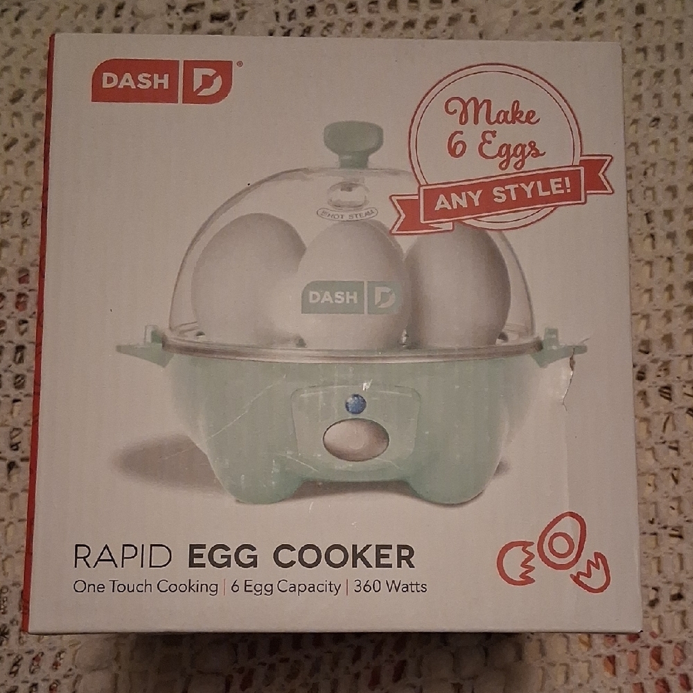 NEW DASH Rapid Egg Cooker - Mint Green
